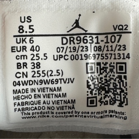 Nike Jordan Jumpman Two Trey Women's Size 8.5 Men's Size 7 White Gold DR9631 107 - Picture 8 of 8